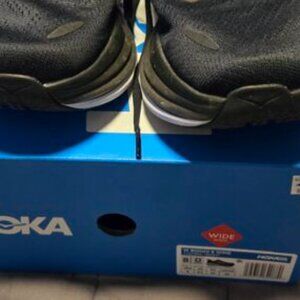 Nearly New HOKA Bondi 8